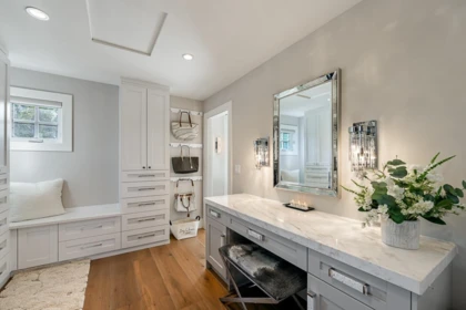 Hallway Photo of 323 198 Street, Langley, BC