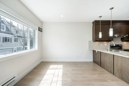 Breakfast Nook Photo of 6 30748 Cardinal Avenue, Abbotsford, BC