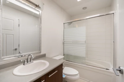 Hallway Photo of 6 30748 Cardinal Avenue, Abbotsford, BC