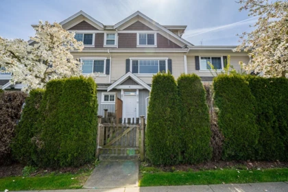Outdoor Deck Photo of 6 30748 Cardinal Avenue, Abbotsford, BC