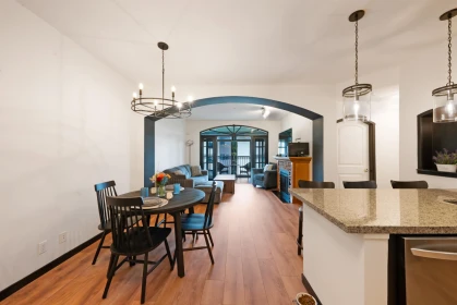 Breakfast Nook Photo of 208 33485 South Fraser Way, Abbotsford, BC