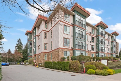 Staircase Photo of 208 33485 South Fraser Way, Abbotsford, BC