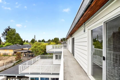 Garden / Landscaping Photo of 642 W 53rd Avenue, Vancouver, BC