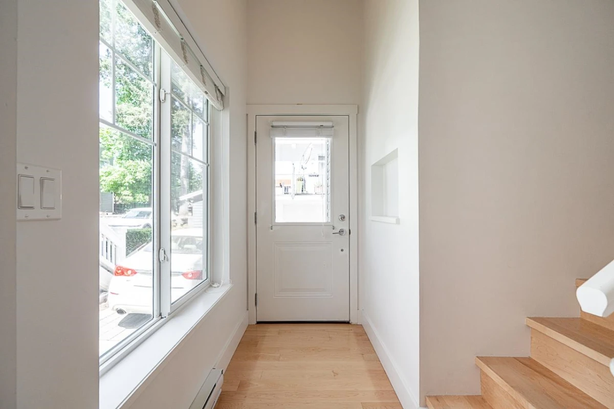 Family Room Photo of 32 15128 24 Avenue, Surrey, BC
