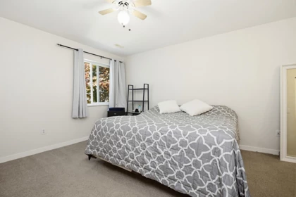 Hallway Photo of 34 45435 Knight Road, Chilliwack, BC