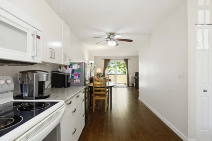 Kitchen Photo of 34 45435 Knight Road, Chilliwack, BC
