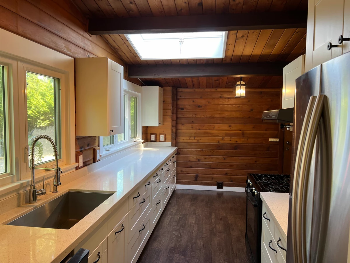 Family Room Photo of 12564 24 Avenue, Surrey, BC