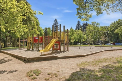 Hot Tub / Spa Photo of 1016 E 18th Avenue, Vancouver, BC