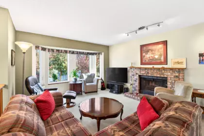 Breakfast Nook Photo of 13908 80b Avenue, Surrey, BC