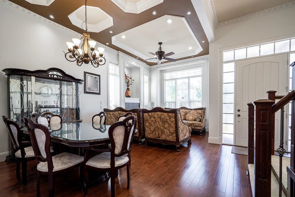 Living Room Photo of 6638 125a Street, Surrey, BC