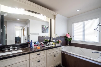 Loft / Bonus Room Photo of 6638 125a Street, Surrey, BC
