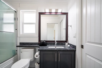 Mudroom Photo of 6638 125a Street, Surrey, BC