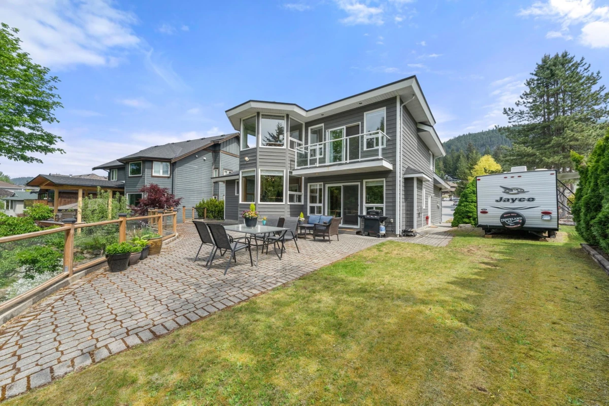 Living Room Photo of 1070 Glacier View Drive, Squamish, BC