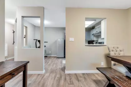 Primary Bathroom Photo of 203 19835 64 Avenue, Langley, BC