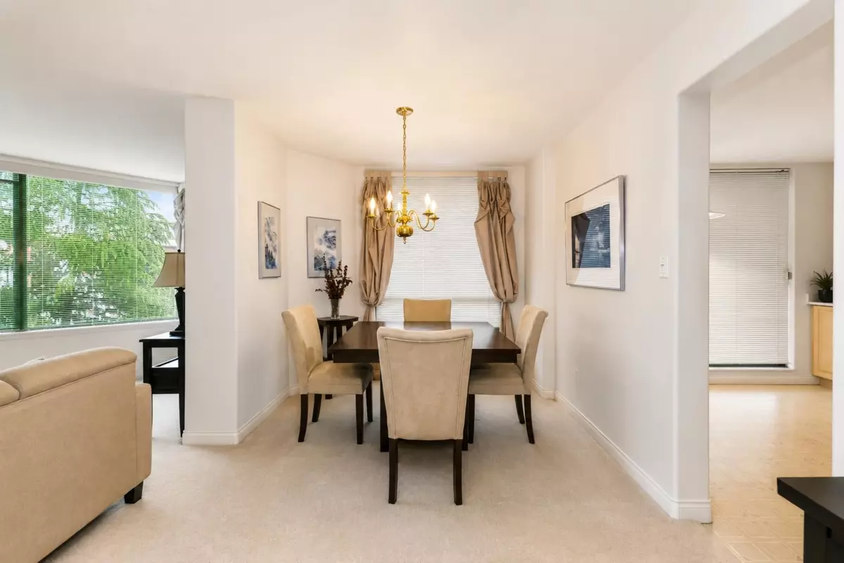 Living Room Photo of 406 33065 Mill Lake Road, Abbotsford, BC