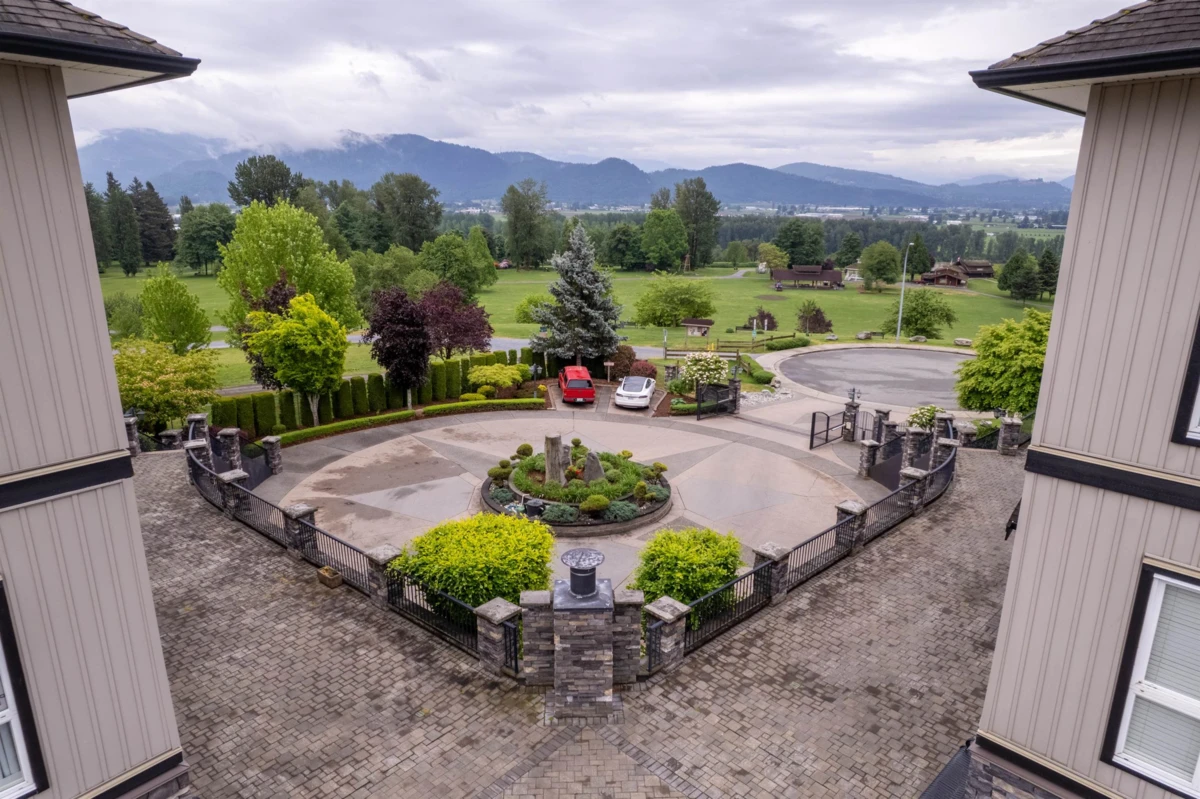 Family Room Photo of A115 33755 7th Avenue, Mission, BC