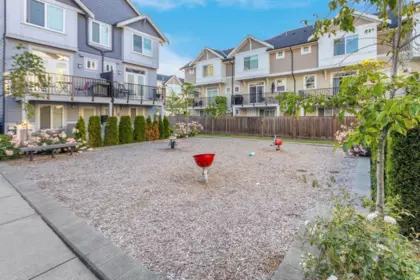 10 7056 192 Street, Surrey, BC, Surrey — Townhouse for sale