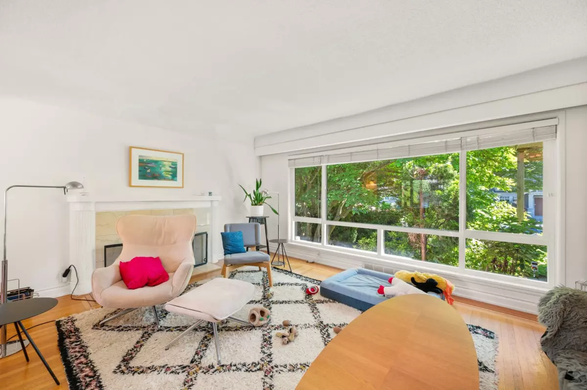 Living Room Photo of 2323 W 23rd Avenue, Vancouver, BC