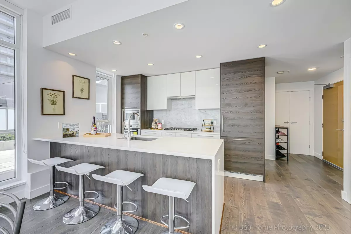 Dining Area Photo of 707 4458 Beresford Street, Burnaby, BC