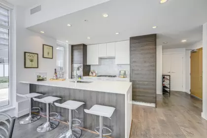 707 4458 Beresford Street, Burnaby, BC, Burnaby — Apartment/Condo for sale