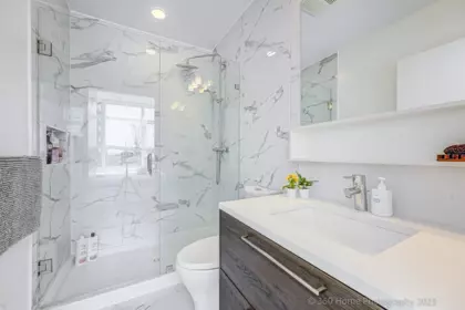 Primary Bathroom Photo of 707 4458 Beresford Street, Burnaby, BC