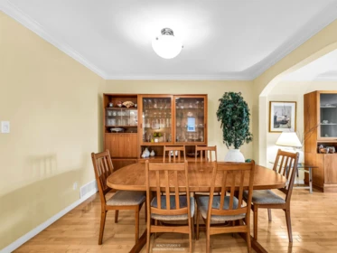 Primary Bedroom Photo of 332 E 12th Street, North Vancouver, BC