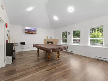 Hallway Photo of 112 9650 148 Street, Surrey, BC