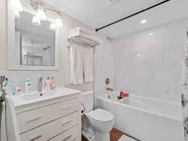 Powder Room Photo of 112 9650 148 Street, Surrey, BC