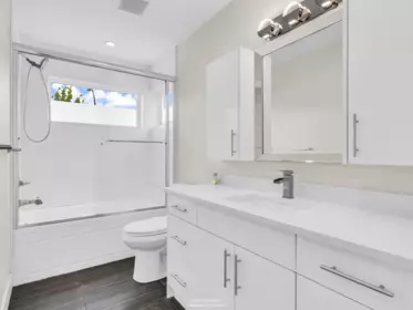 Primary Bathroom Photo of 409 W Keith Road, North Vancouver, BC