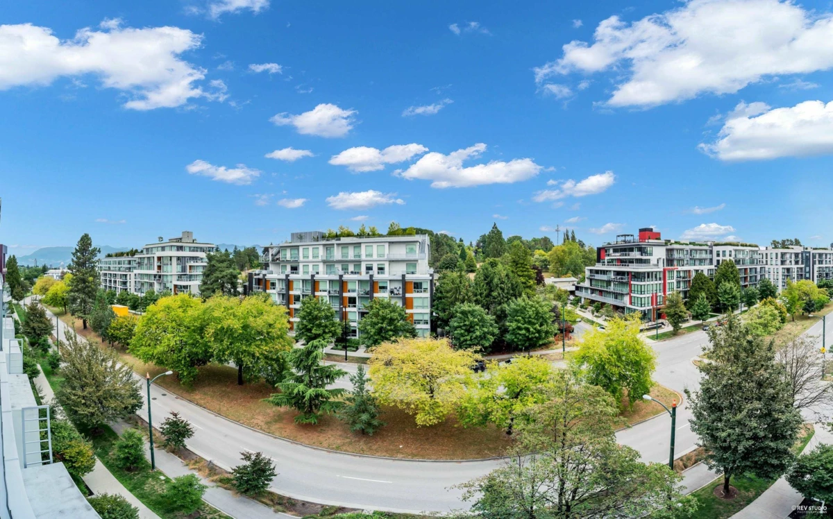 Living Room Photo of 604 5077 Cambie Street, Vancouver, BC
