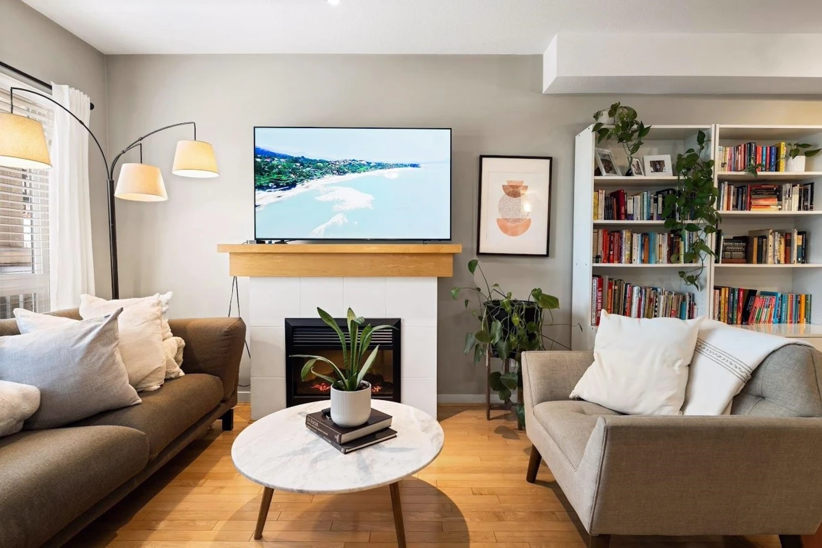 Living Room Photo of 70 15168 36 Avenue, Surrey, BC