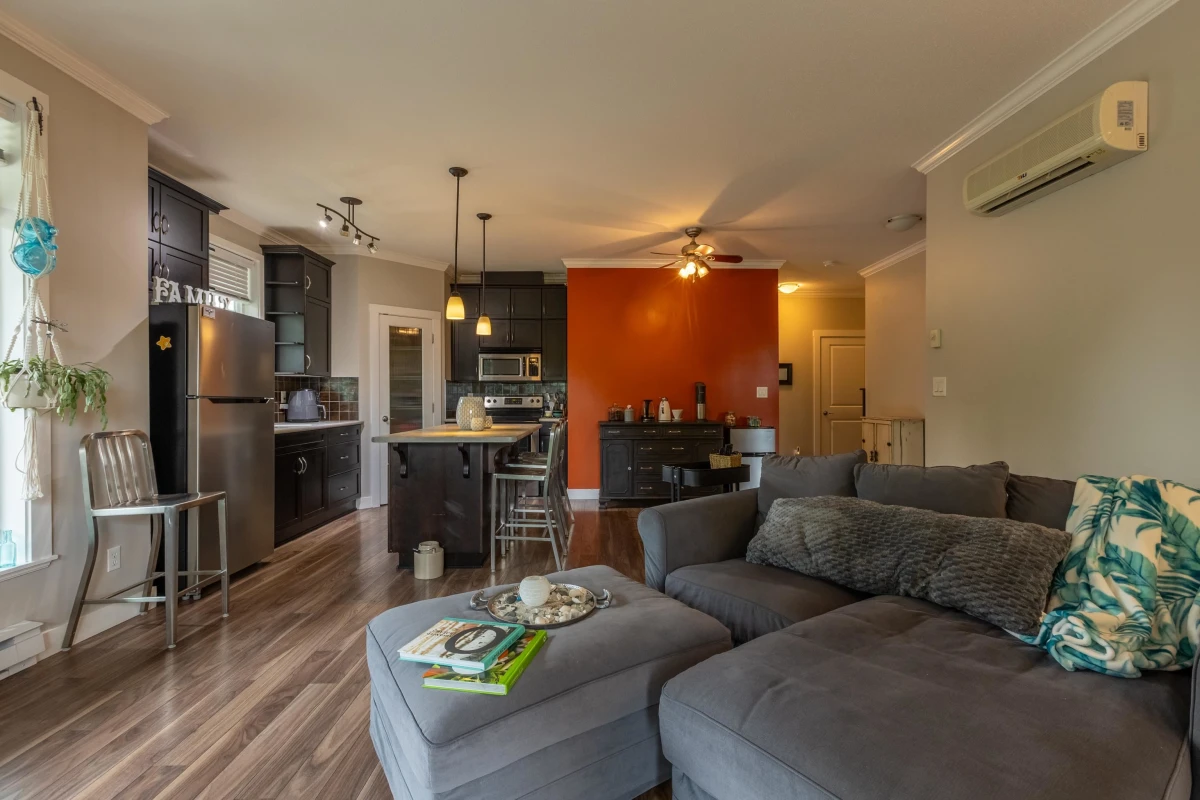 Family Room Photo of 410 2038 Sandalwood Crescent, Abbotsford, BC