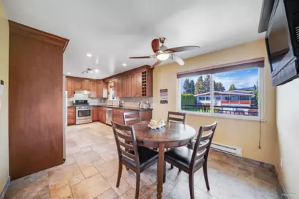Basement Recreation Room Photo of 7122 Paulus Court, Burnaby, BC