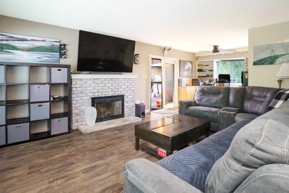 Dining Area Photo of 12250 218 Street, Maple Ridge, BC