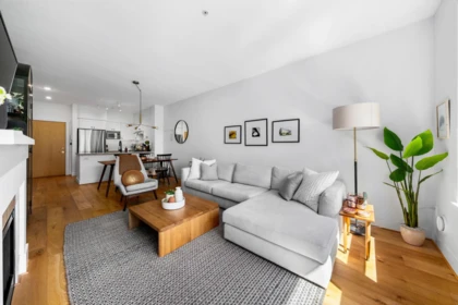 Breakfast Nook Photo of 412 2601 Whiteley Court, North Vancouver, BC
