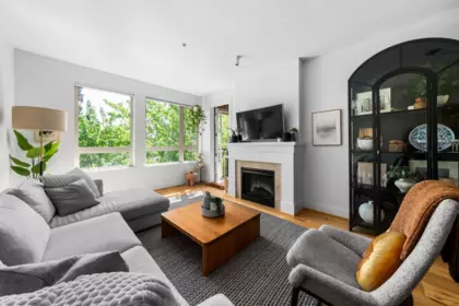 412 2601 Whiteley Court, North Vancouver, BC, North Vancouver — Apartment/Condo for sale
