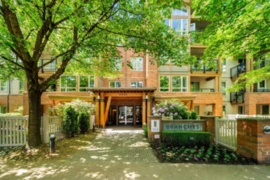 412 2601 Whiteley Court, North Vancouver, BC