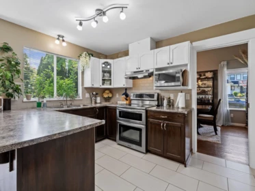 Kitchen Photo of 8672 163 Street, Surrey, BC