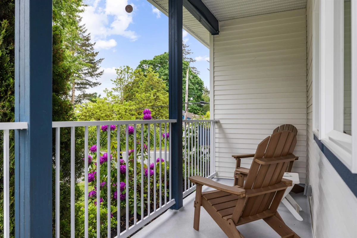Family Room Photo of 6155 191a Street, Surrey, BC