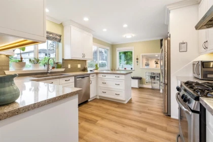 Primary Bathroom Photo of 6155 191a Street, Surrey, BC