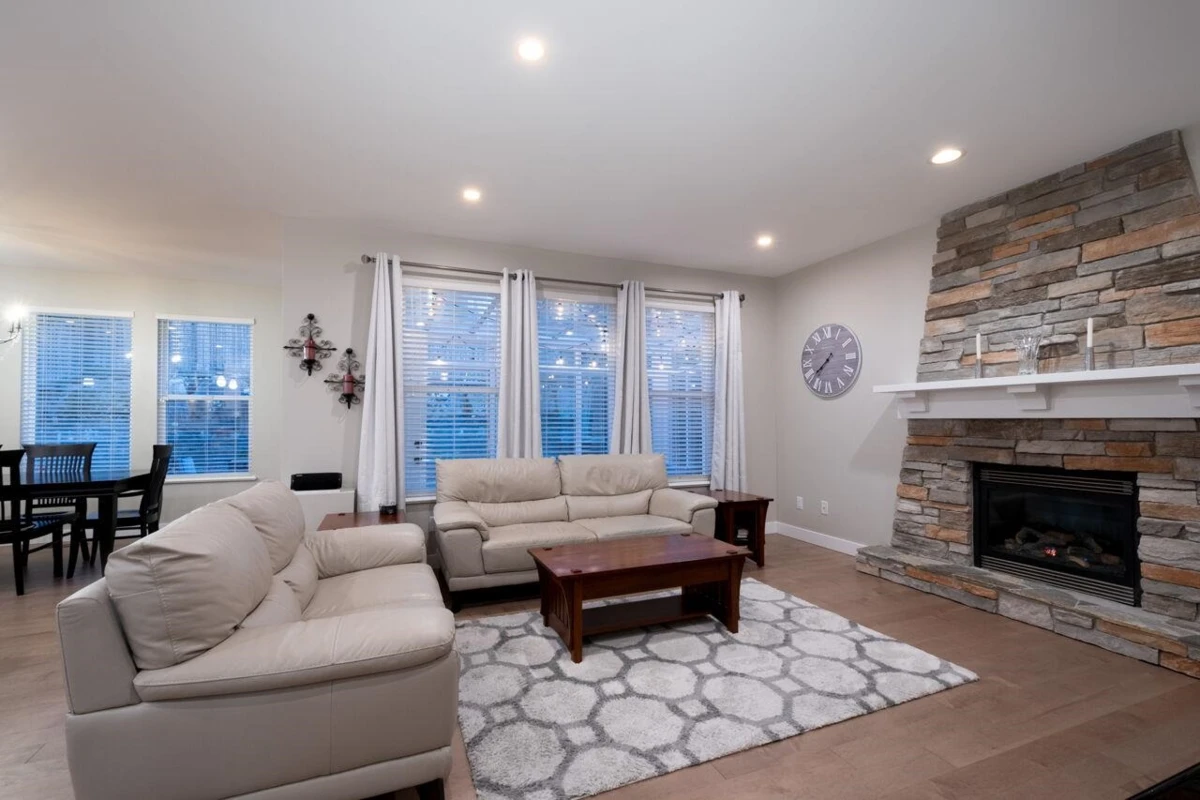 Family Room Photo of 164 Sycamore Drive, Port Moody, BC