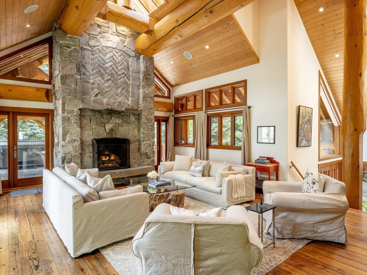 Living Room Photo of 7114 Nesters Road, Whistler, BC