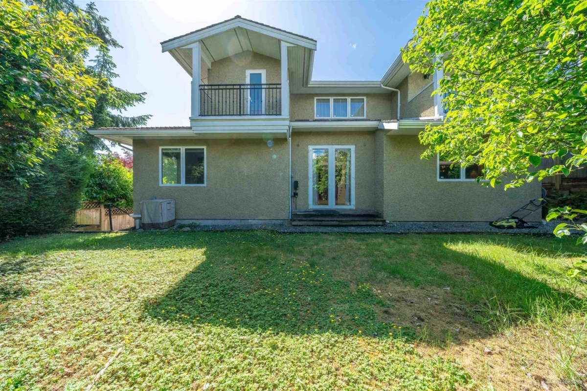 Family Room Photo of 1450 25th Street, West Vancouver, BC