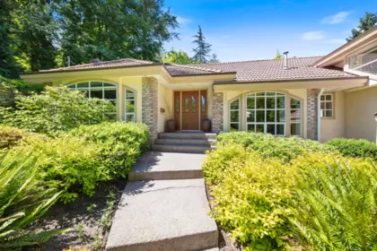 Swimming Pool Photo of 2865 Semiahmoo Trail, Surrey, BC