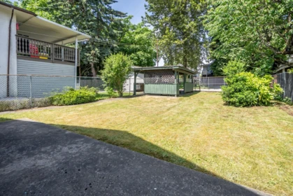 Garden / Landscaping Photo of 1963 Fraser Avenue, Port Coquitlam, BC