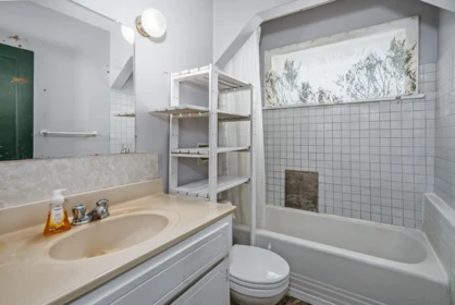 Mudroom Photo of 1963 Fraser Avenue, Port Coquitlam, BC