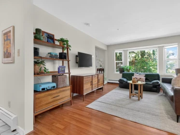 2128 Adanac Street, Vancouver, BC, Vancouver — Half Duplex for sale