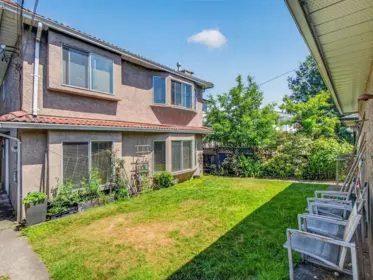 Outdoor Kitchen Photo of 2128 Adanac Street, Vancouver, BC