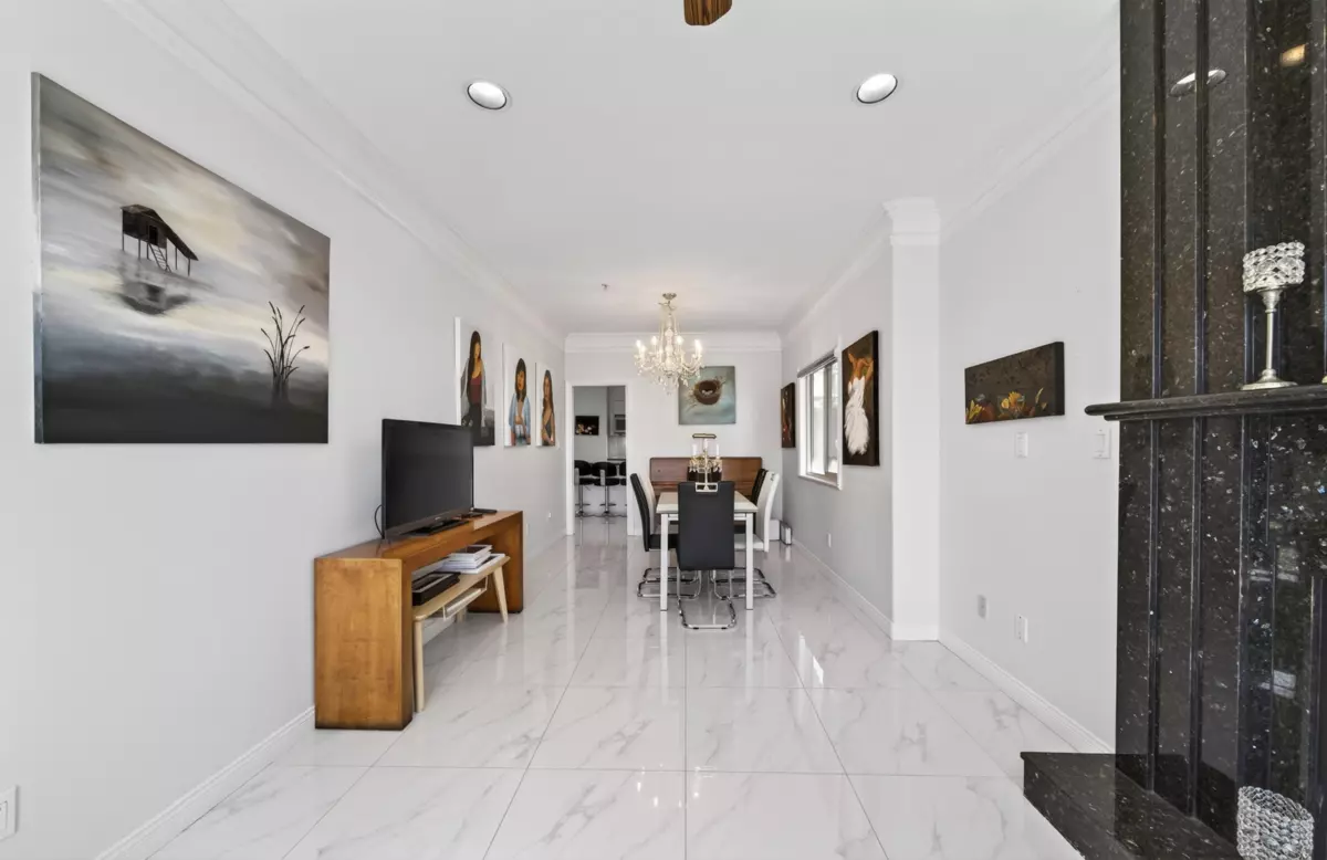 Living Room Photo of 535 E 53rd Avenue, Vancouver, BC