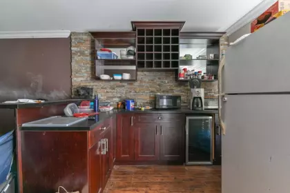 Kitchen Island Photo of 27784 Porter Drive, Abbotsford, BC